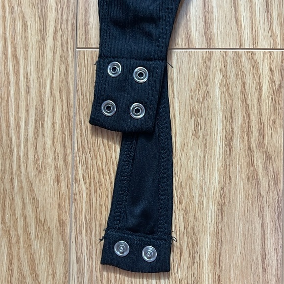 Dynamite v neck shoulder padded bodysuit - Picture 2 of 4